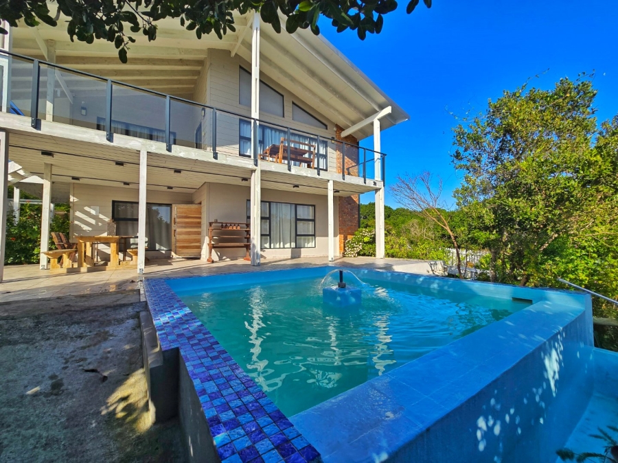 7 Bedroom Property for Sale in Kingfisher Creek Western Cape